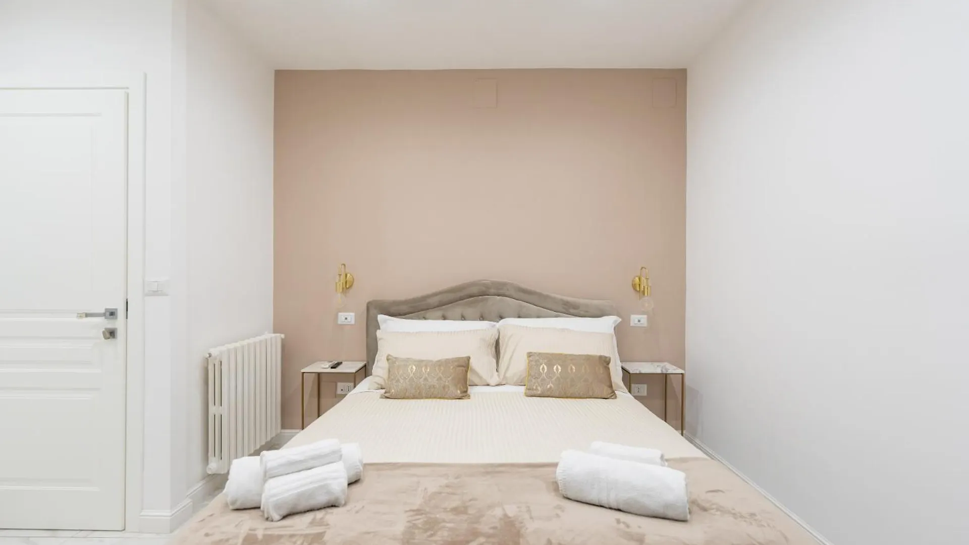 Maison Morghen Naples Bed & Breakfast