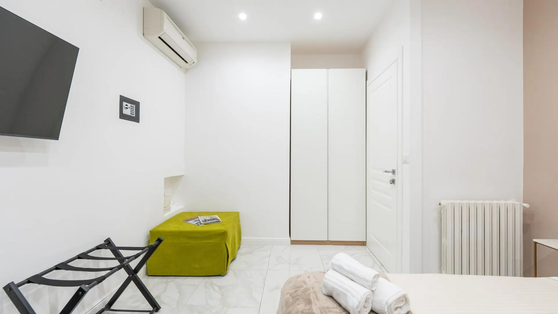 Bed & Breakfast Maison Morghen Naples Italy