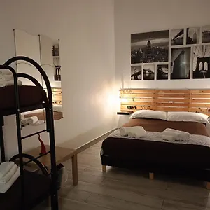 La Casa Del Rione Sanita' Neapel
